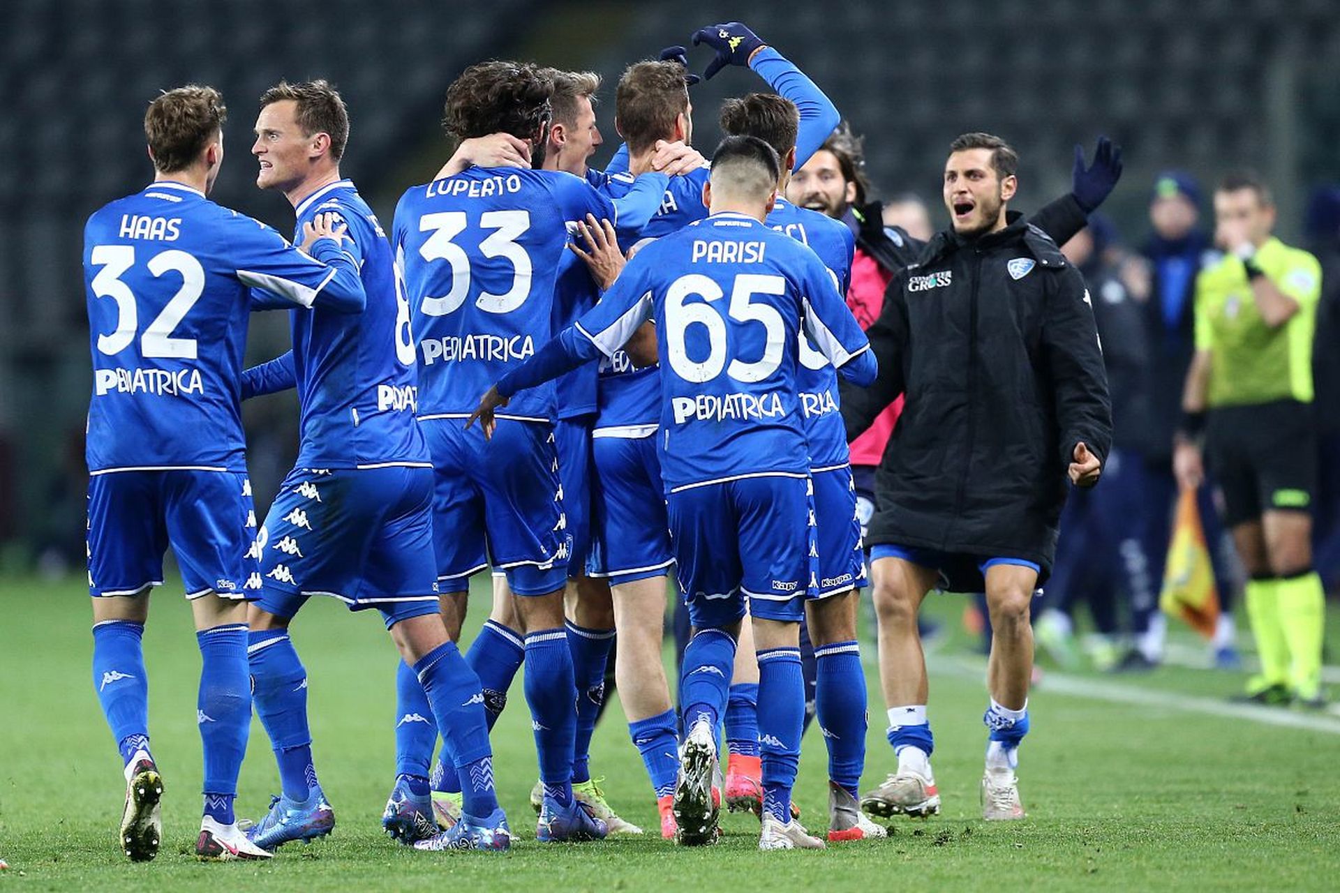 主教练通过 主教练通过